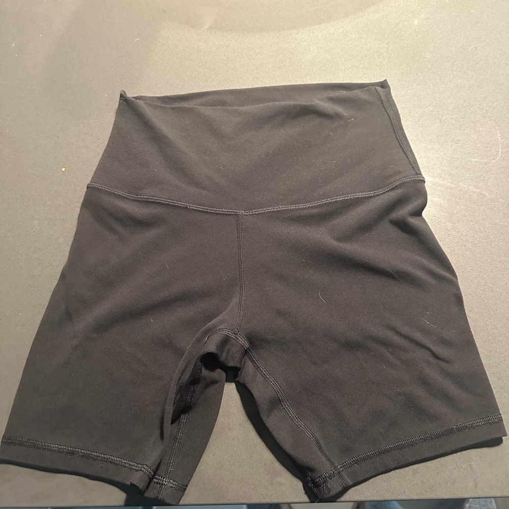 SOLD 💕💕 Lululemon align shorts